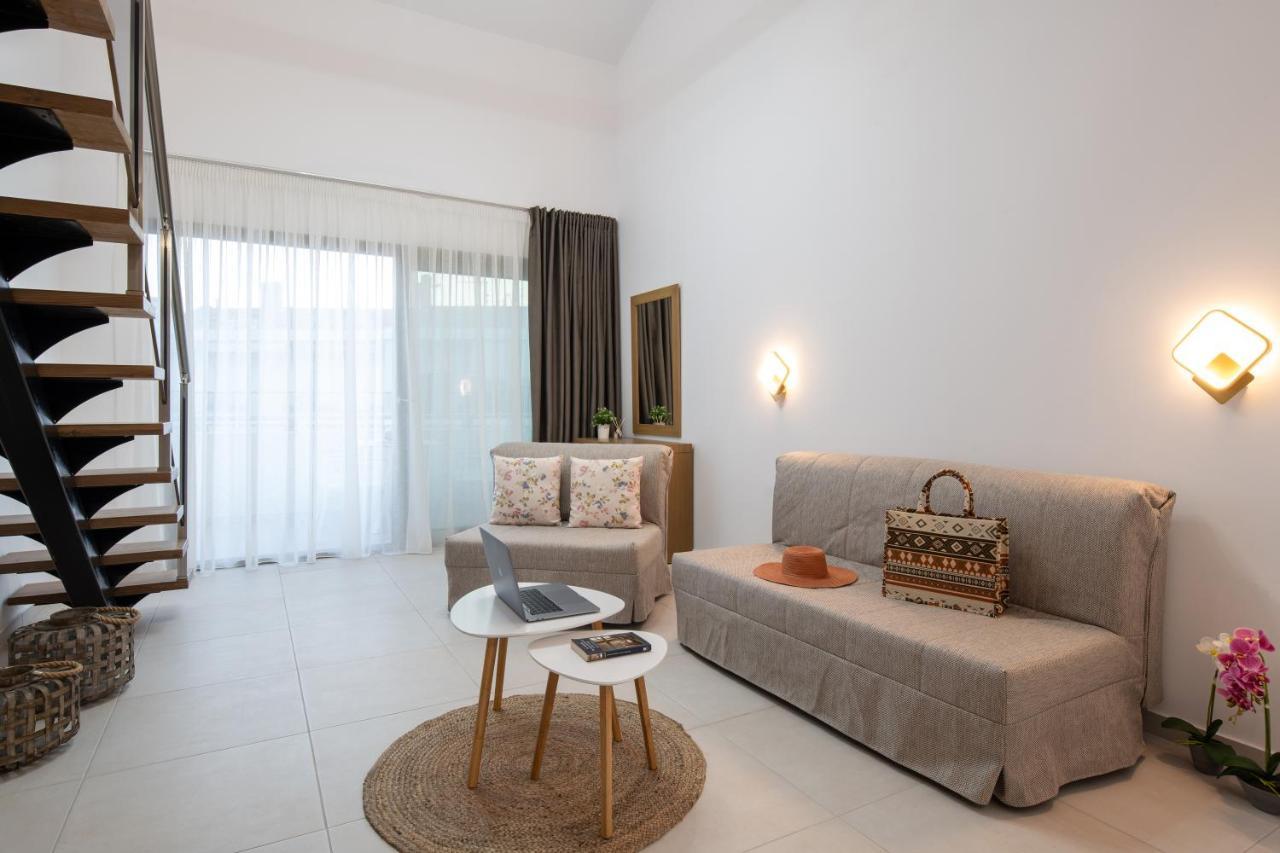 Imagine Luxury Suites 니키티 외부 사진